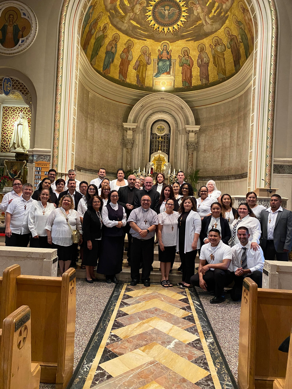 Misioneros Servidores de la Palabra hacen profesión de votos en la Iglesia  de Holy Ghost | Rhode Island Catholic